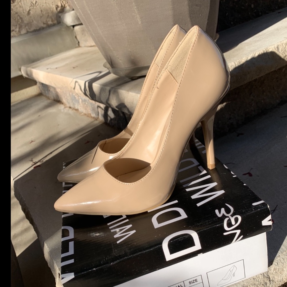 HOST PICK !!!! Nude heels - Picture 2 of 4